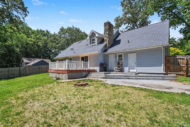 21462 Ravenna Drive, South Bend, IN 46628