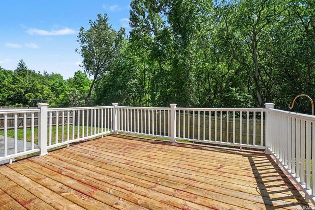 21462 Ravenna Drive, South Bend, IN 46628