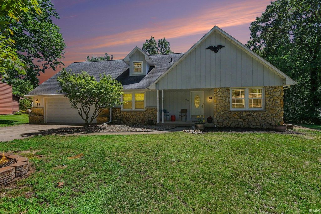 21462 Ravenna Drive, South Bend, IN 46628