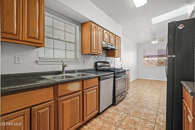 10648 BIRTHSTONE Drive, El Paso, TX 79935
