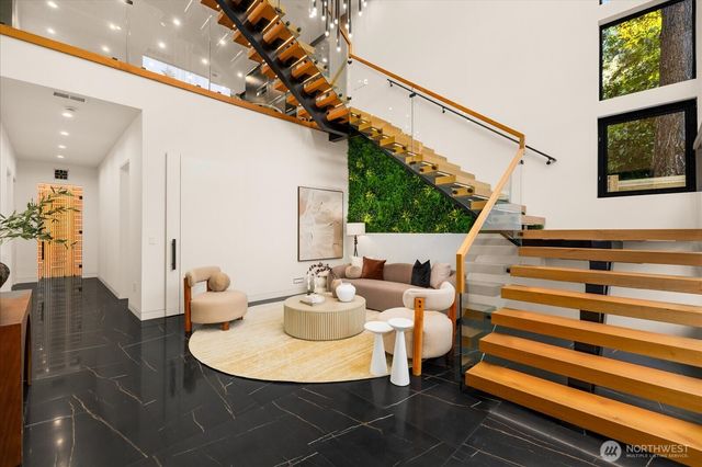 16127 SE 44th Way, Bellevue, WA 98006