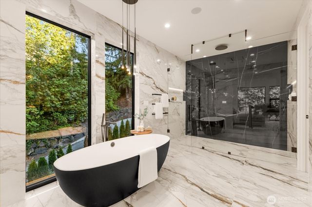 16127 SE 44th Way, Bellevue, WA 98006