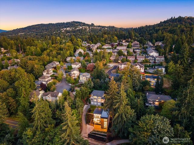 16127 SE 44th Way, Bellevue, WA 98006