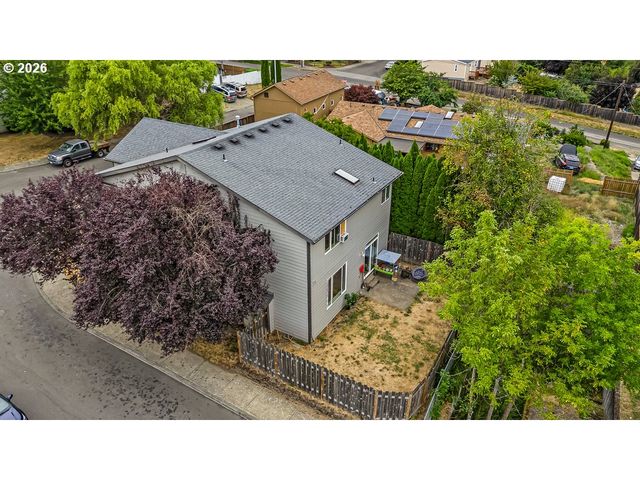 1422 Sw BELLA Ter, Beaverton, OR 97003
