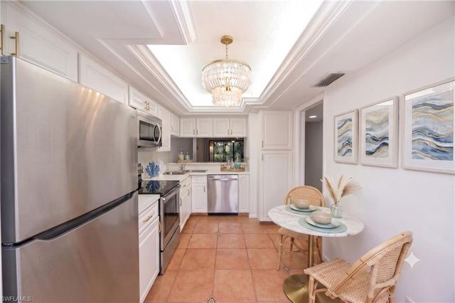 3350 10th ST N 1104, Naples, FL 34103
