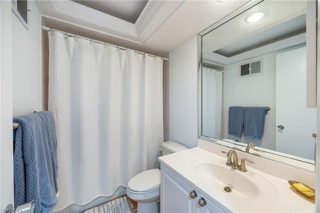 3350 10th ST N 1104, Naples, FL 34103