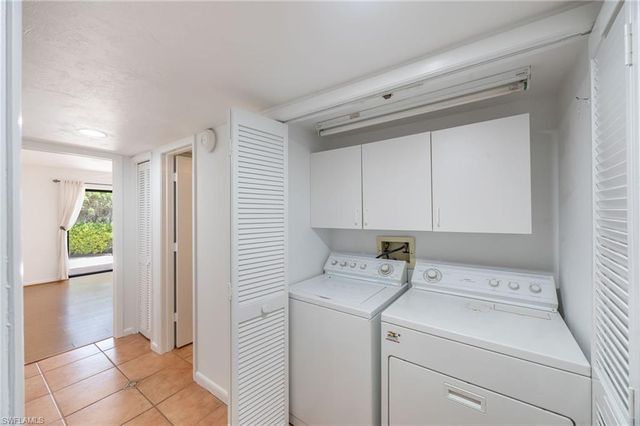 3350 10th ST N 1104, Naples, FL 34103
