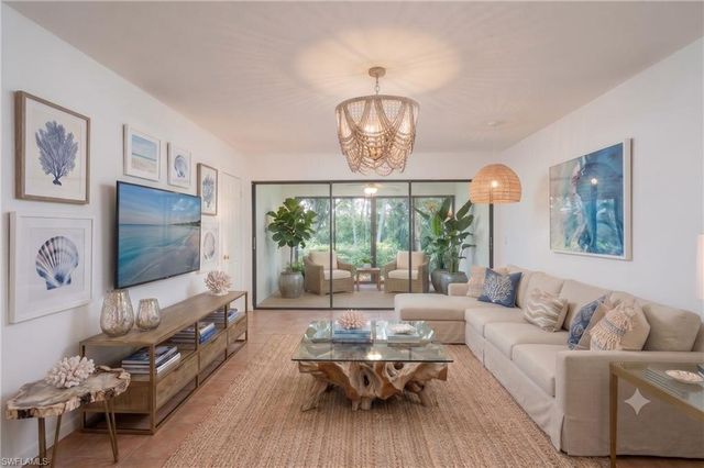 3350 10th ST N 1104, Naples, FL 34103