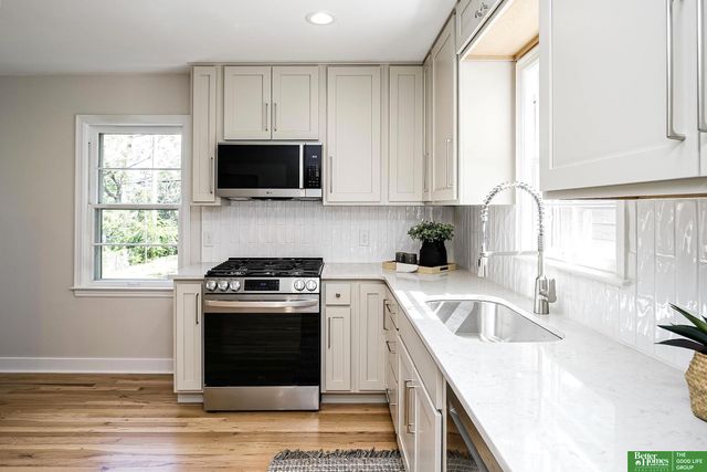 6316 Poppleton Avenue, Omaha, NE 68106