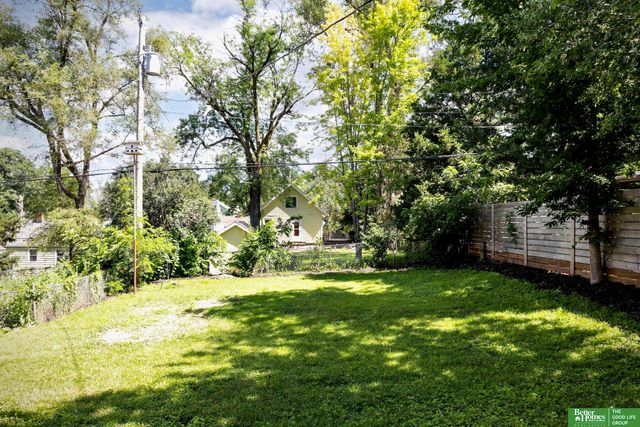 6316 Poppleton Avenue, Omaha, NE 68106