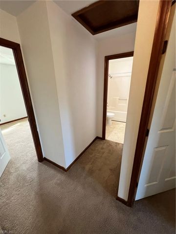 824 Huntly DR, Chesapeake, VA 23320