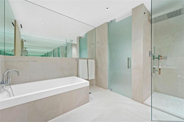 19242 Fisher Island Dr 19242, Miami Beach, FL 33109