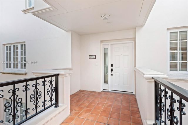 19242 Fisher Island Dr 19242, Miami Beach, FL 33109
