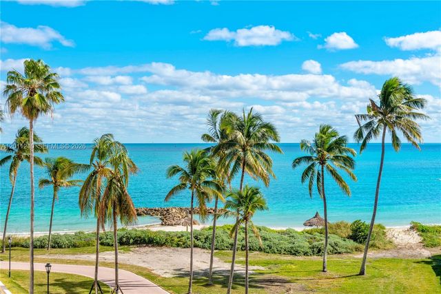 19242 Fisher Island Dr 19242, Miami Beach, FL 33109