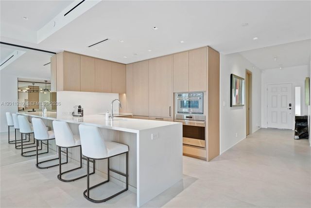 19242 Fisher Island Dr 19242, Miami Beach, FL 33109