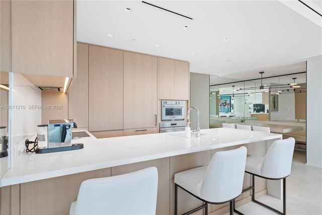 19242 Fisher Island Dr 19242, Miami Beach, FL 33109