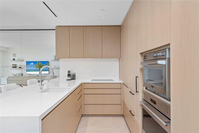 19242 Fisher Island Dr 19242, Miami Beach, FL 33109