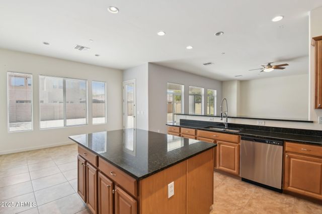 5557 W MINE Trail, Phoenix, AZ 85083