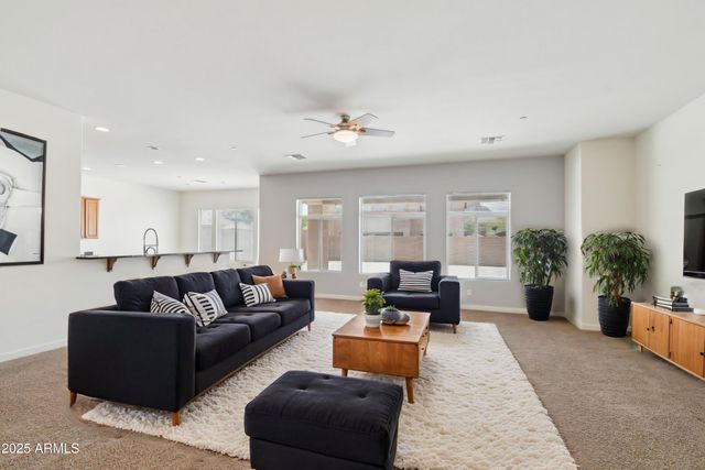 5557 W MINE Trail, Phoenix, AZ 85083