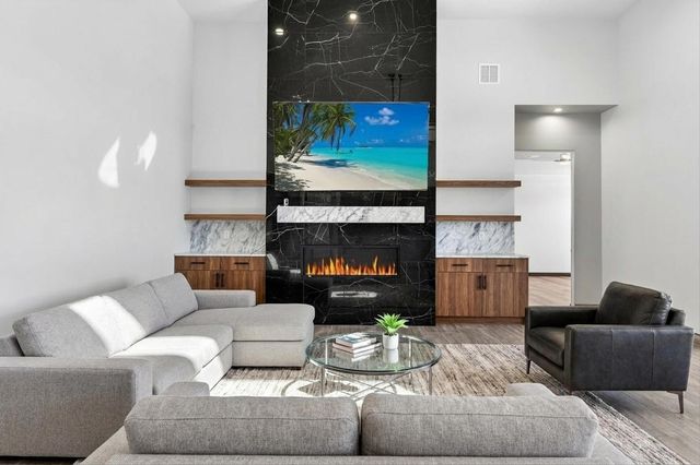 9960 Cardinal Street NW, Albuquerque, NM 87114