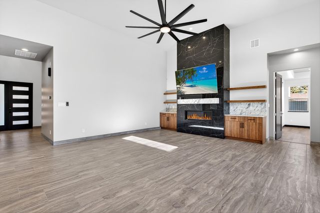 9960 Cardinal Street NW, Albuquerque, NM 87114