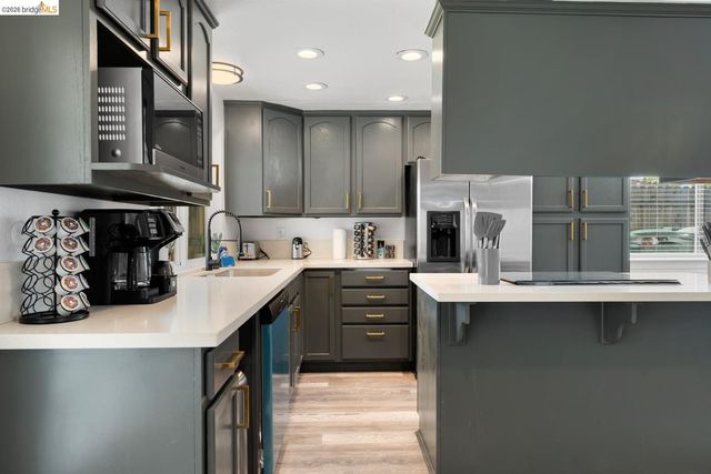 6322 Madison AVE, Carmichael, CA 95608