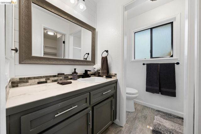 6322 Madison AVE, Carmichael, CA 95608