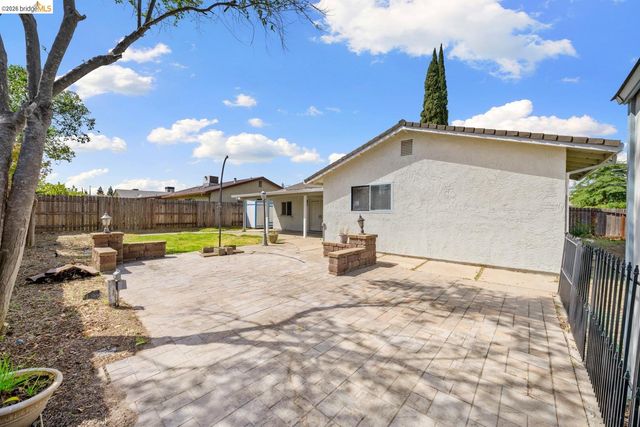 6322 Madison AVE, Carmichael, CA 95608