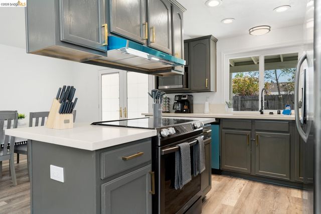 6322 Madison AVE, Carmichael, CA 95608