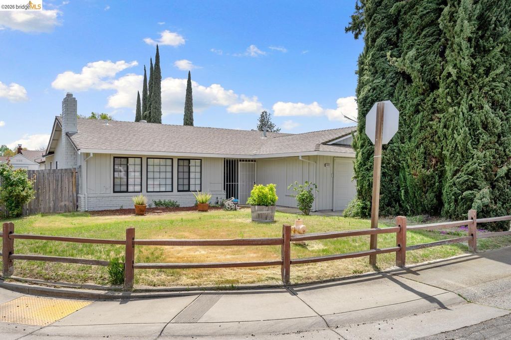 6322 Madison AVE, Carmichael, CA 95608