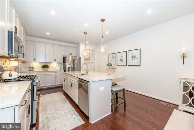 1212 PENNINGTON DR, Brunswick, MD 21716