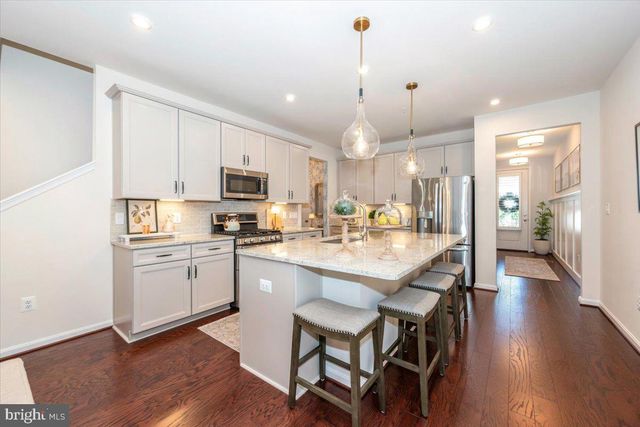 1212 PENNINGTON DR, Brunswick, MD 21716