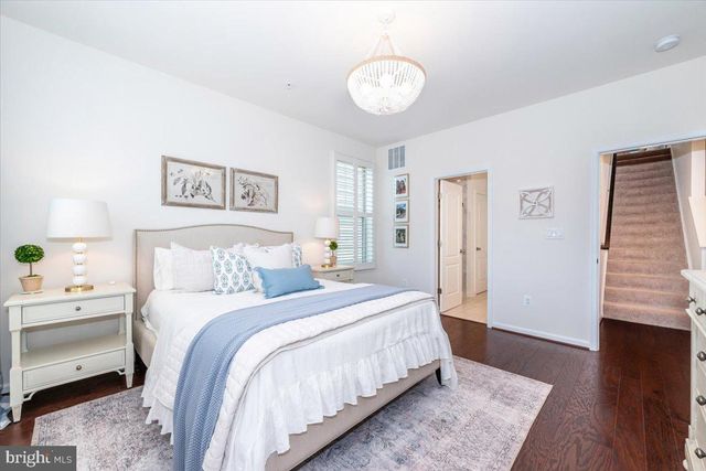 1212 PENNINGTON DR, Brunswick, MD 21716