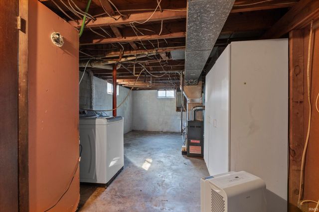 2035 E LaSalle Avenue, Mishawaka, IN 46545