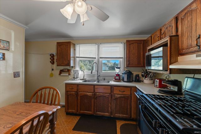 2035 E LaSalle Avenue, Mishawaka, IN 46545