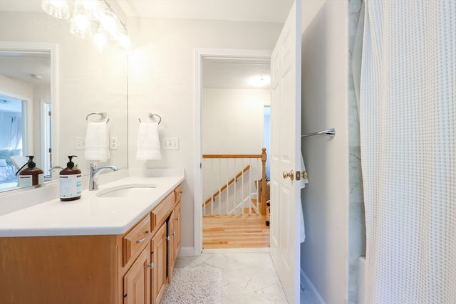 11 Heron Ln, Hopedale, MA 01747