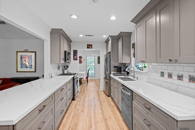 9979 Hackberry Dr, Baton Rouge, LA 70809