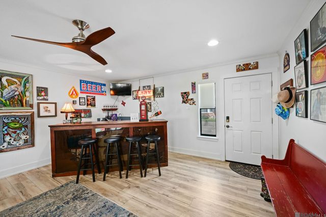 9979 Hackberry Dr, Baton Rouge, LA 70809