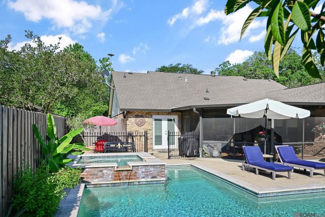 9979 Hackberry Dr, Baton Rouge, LA 70809