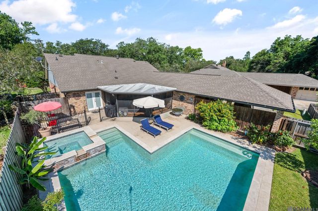 9979 Hackberry Dr, Baton Rouge, LA 70809