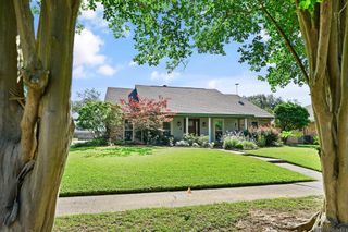 9979 Hackberry Dr, Baton Rouge, LA 70809