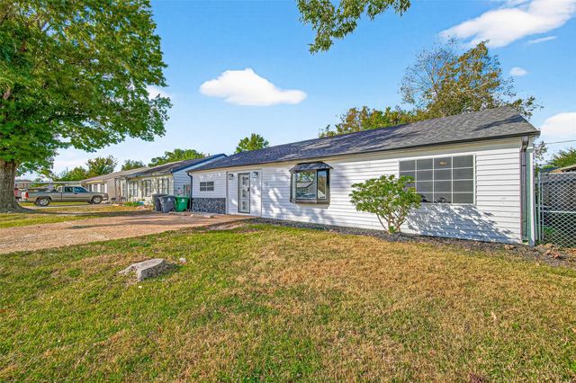 4729 Paradise Lane, Houston, TX 77048