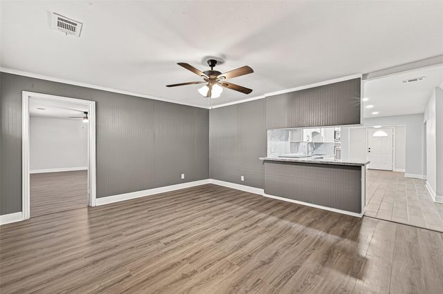 4729 Paradise Lane, Houston, TX 77048