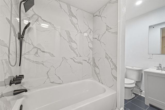 4729 Paradise Lane, Houston, TX 77048