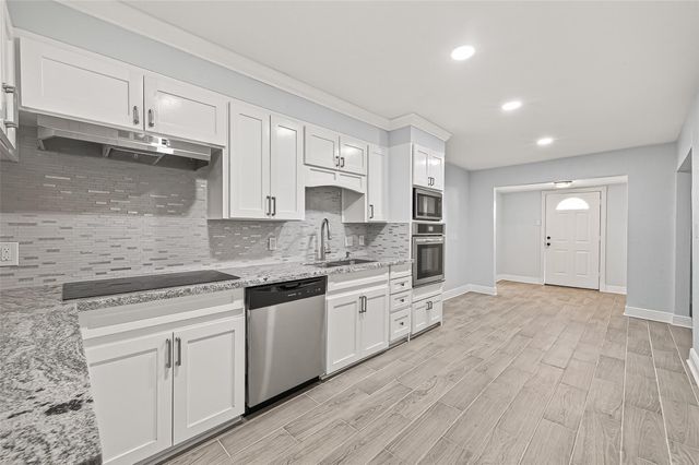 4729 Paradise Lane, Houston, TX 77048