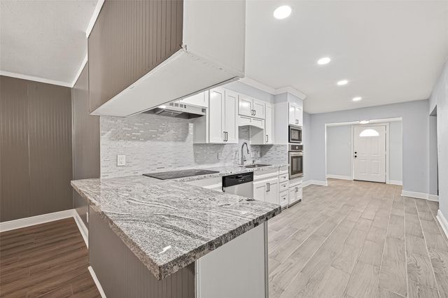 4729 Paradise Lane, Houston, TX 77048