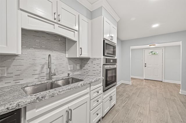 4729 Paradise Lane, Houston, TX 77048