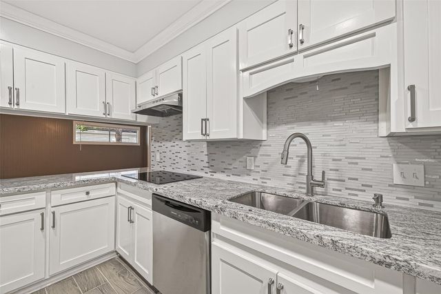 4729 Paradise Lane, Houston, TX 77048