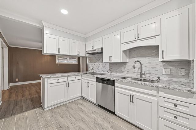 4729 Paradise Lane, Houston, TX 77048