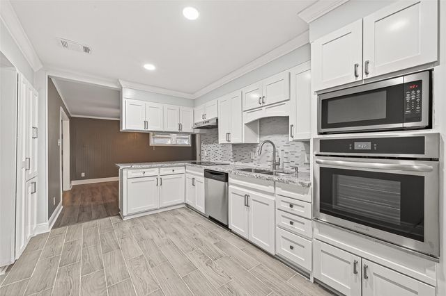 4729 Paradise Lane, Houston, TX 77048